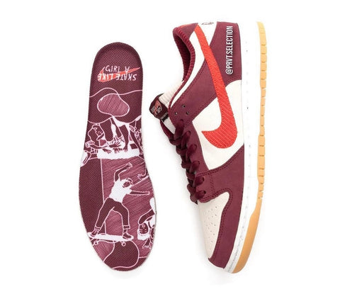 Skate like a girl x nike Sb Dunk Low side with insole