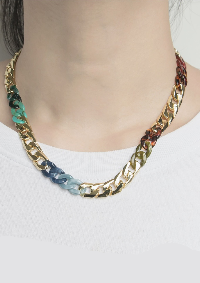 resin chain link necklace