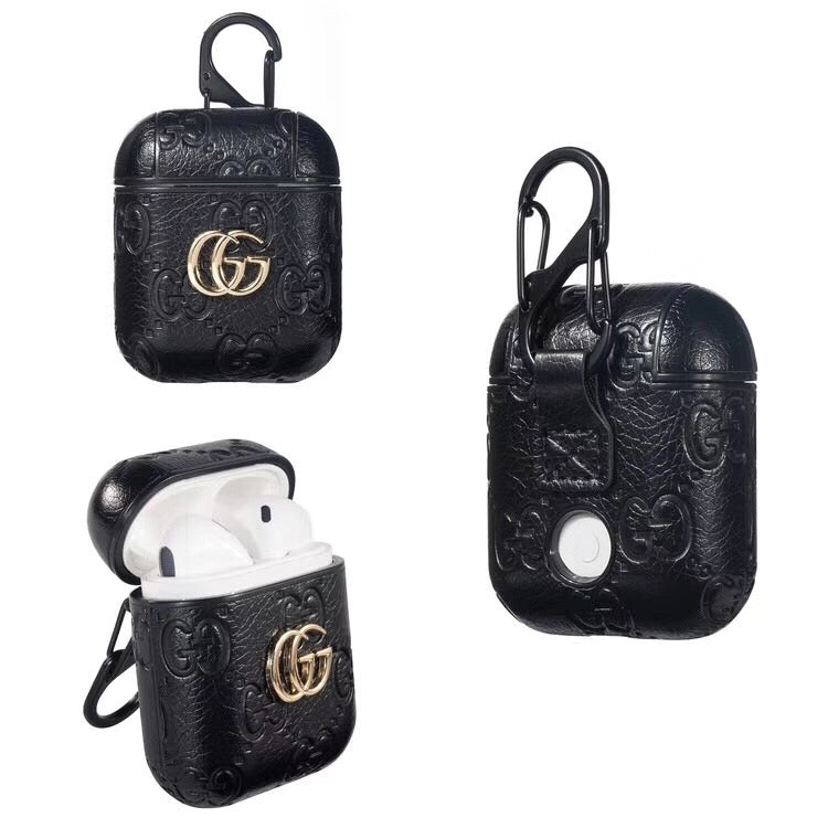  GUCCI  PENDANT EMBOSS AIRPODS CASE  BLACK ELEVATEDCASES