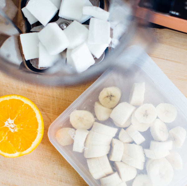 freeze bananas for smoothies in a stasher bag