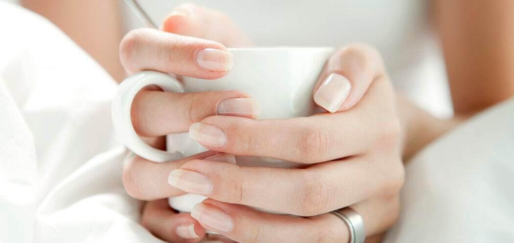 Peeling Nails: Unveiling the Culprits Behind Flaking and Peeling -  NailKnowledge