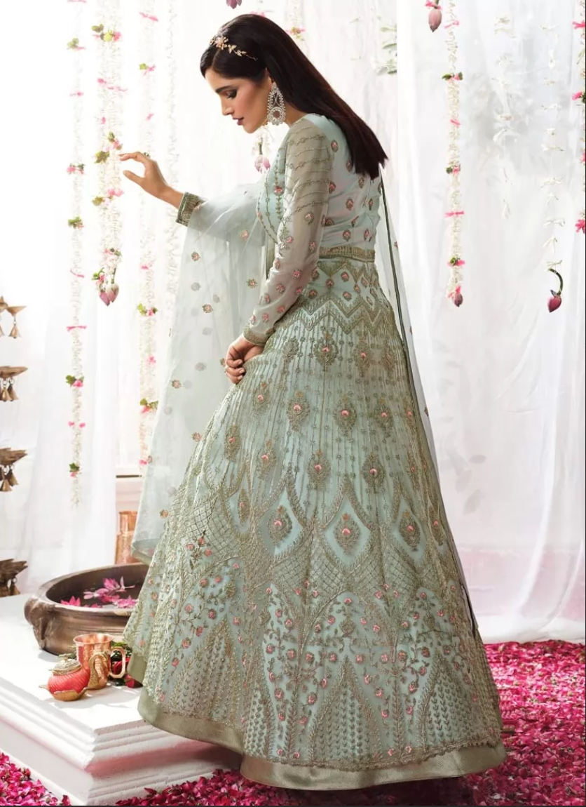 17 Sabyasachi Anarkali Dresses That Are #BridalGoals for the New-Age Bride  | Indian fashion, Sabyasachi dresses, Anarkali dress