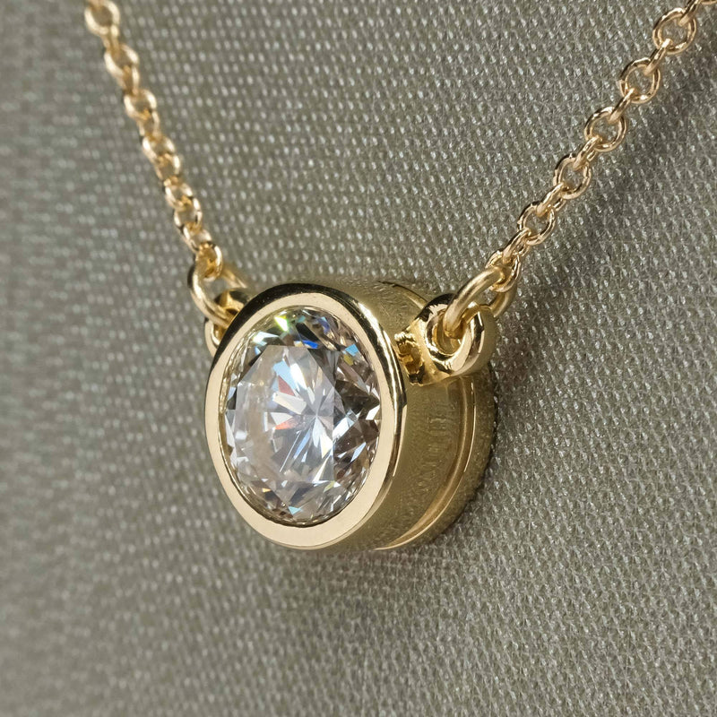 0 85ct Round Diamond Solitaire 18 Adjustable Bezel Necklace In 14k Yellow Gold Oaks Jewelry