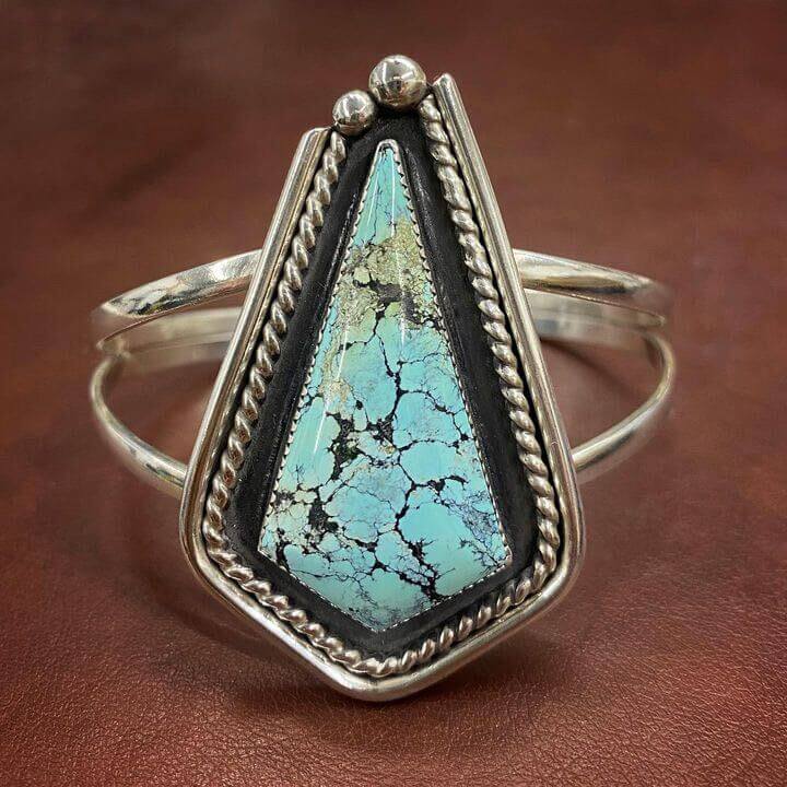 Turquoise cuff by @kellycurtisdesigns on Instagram