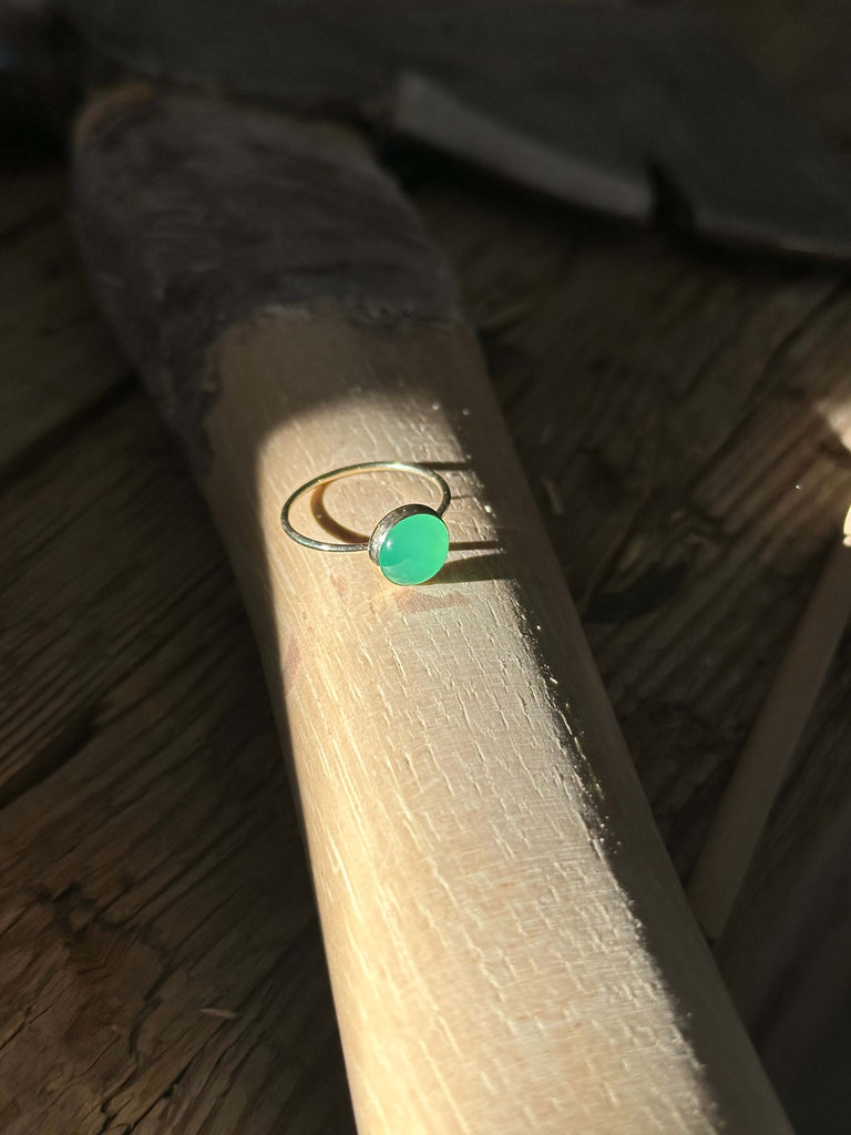 Minimalist ring by Annie Awe of @annie_awe_design on Instagram