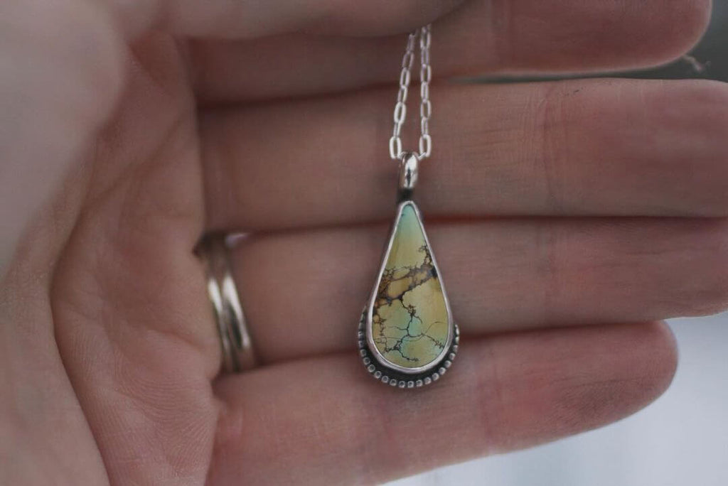 teardrop-shaped necklace by @littlegarlic_studio