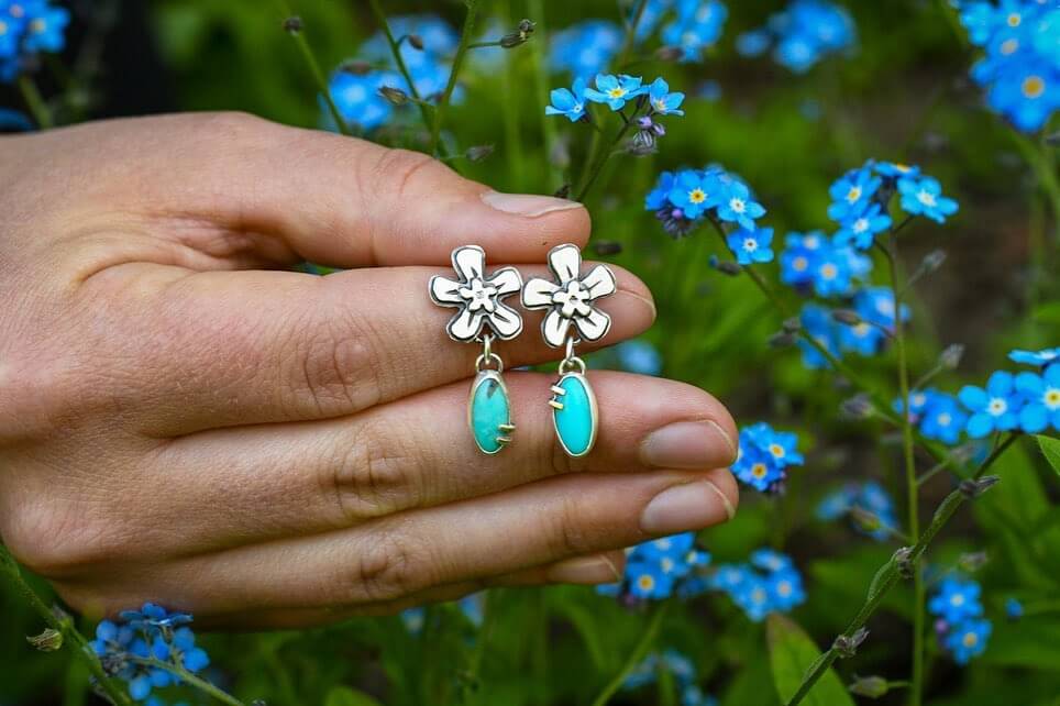 turquoise earrings by @thenomadicpine on Instagram