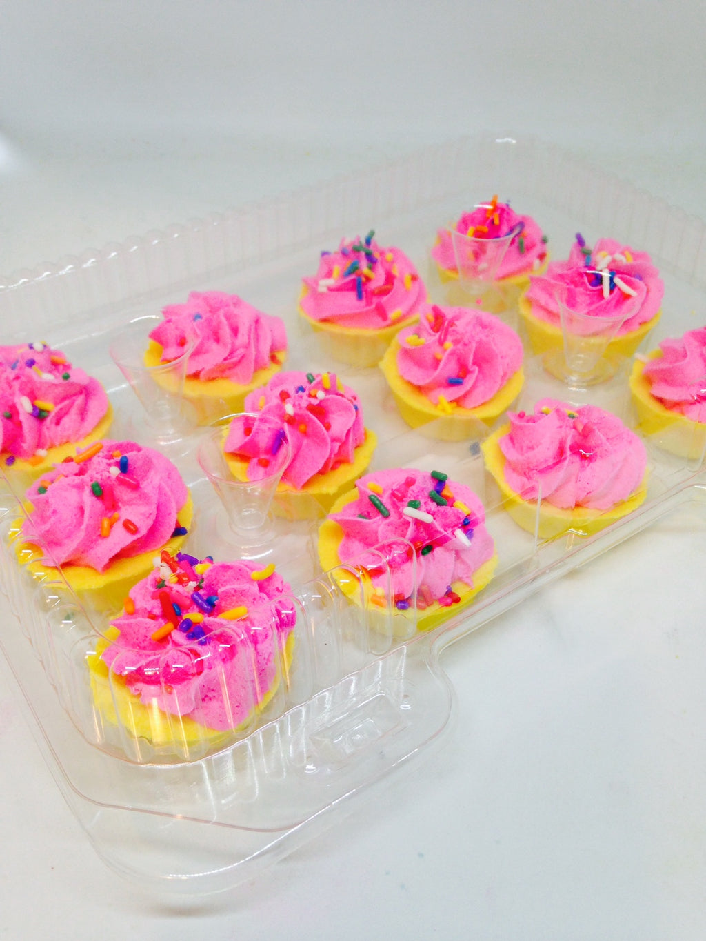 mini cupcake bath bombs