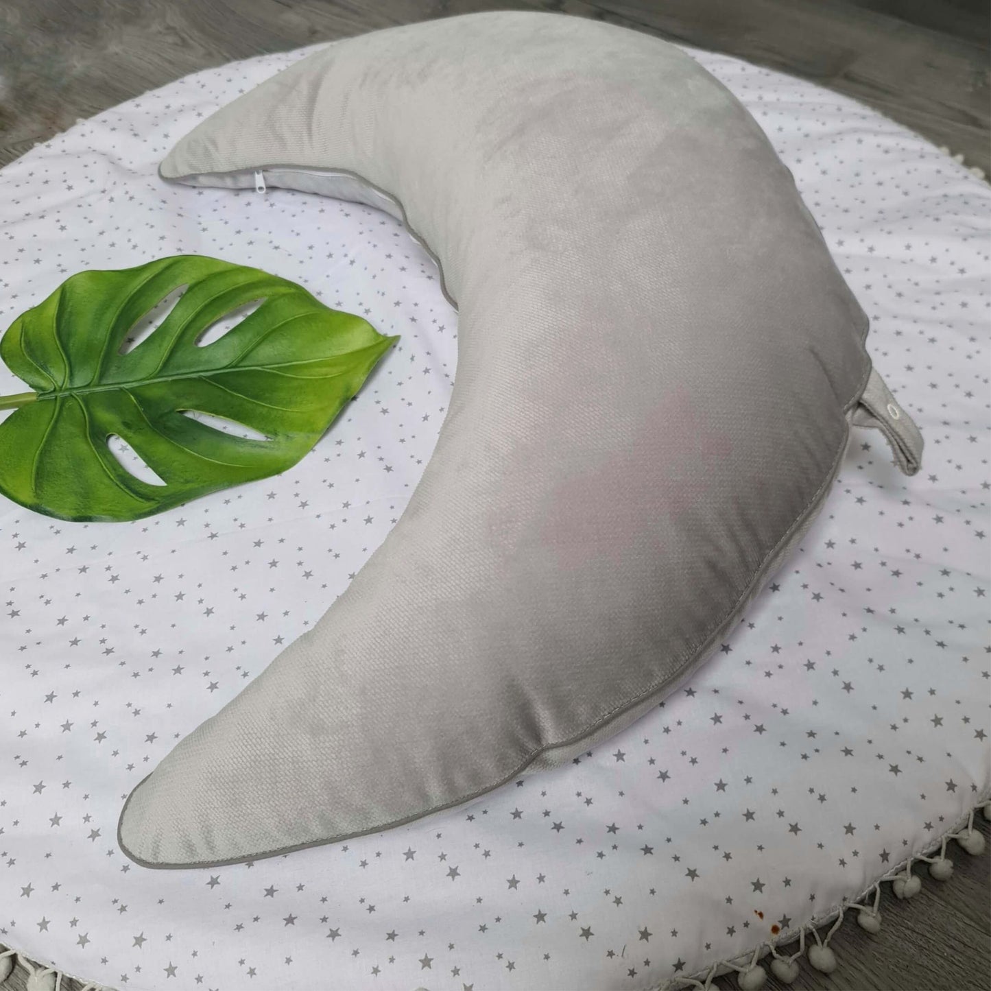 evCushy Luxurious moon shape breastfeeding pillows in Ireland pillows with cover 