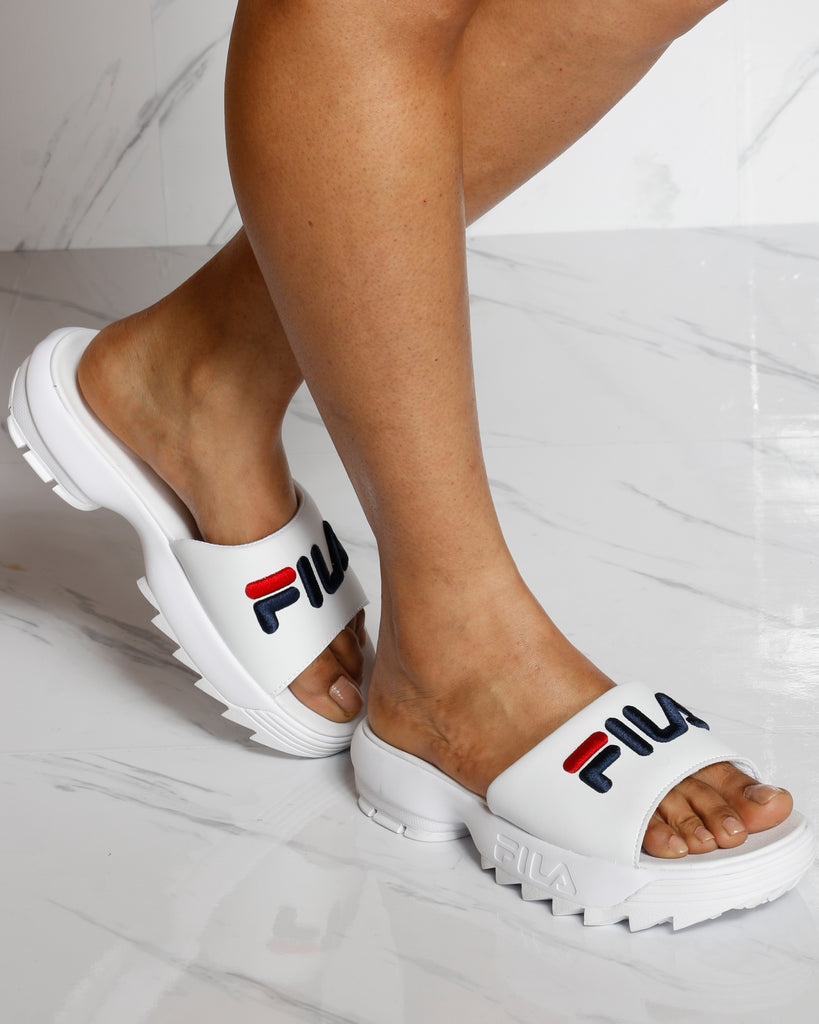 fila disruptor bold slides