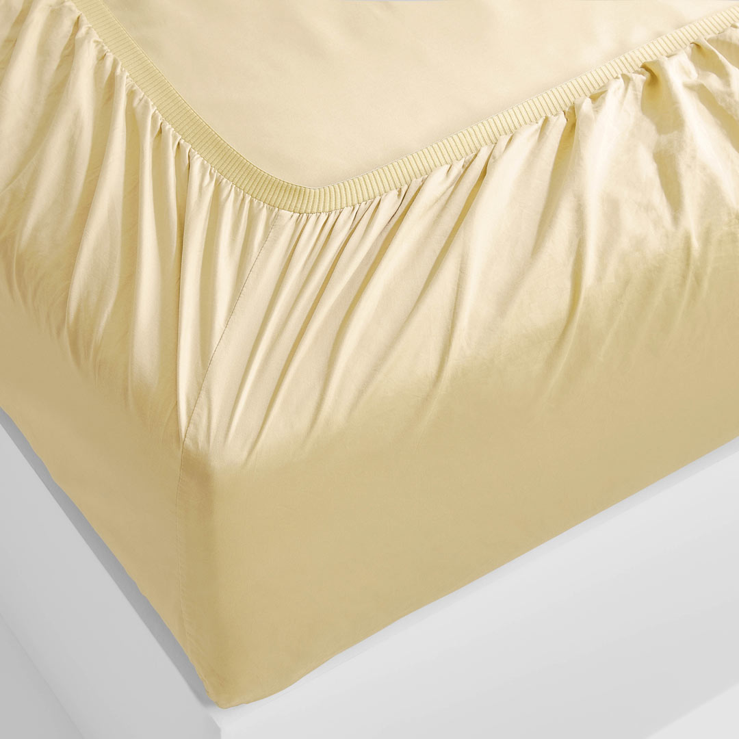 Fitted sheets stays tight with Beddingo's Velcro straps - Curbed