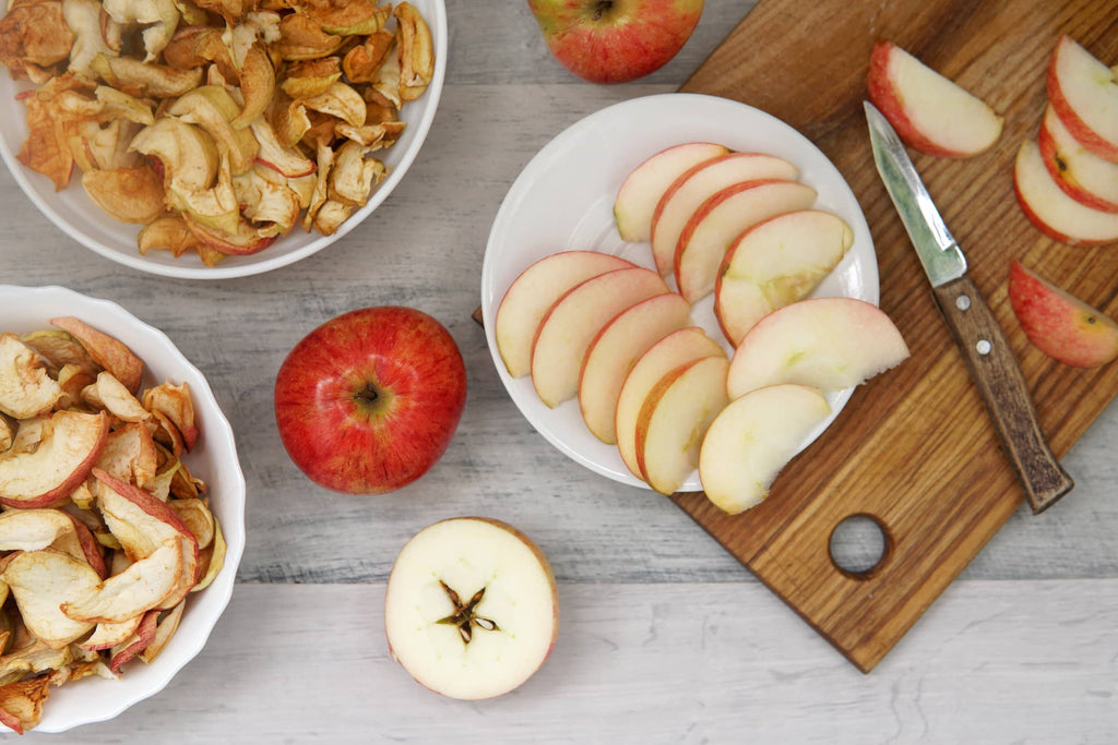 apple slices to prepare for dehydration