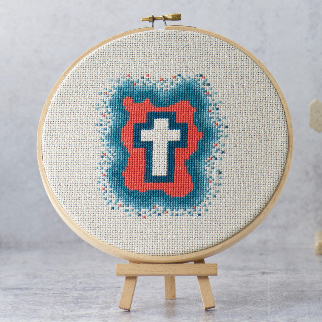 Mini Wood Embroidery Easel