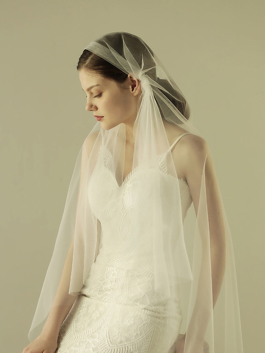 accessories for a bride veil