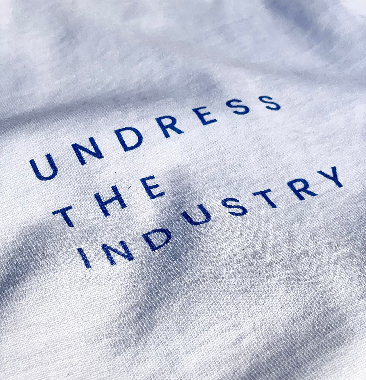 Unrobe | Dressing people by undressing the industry