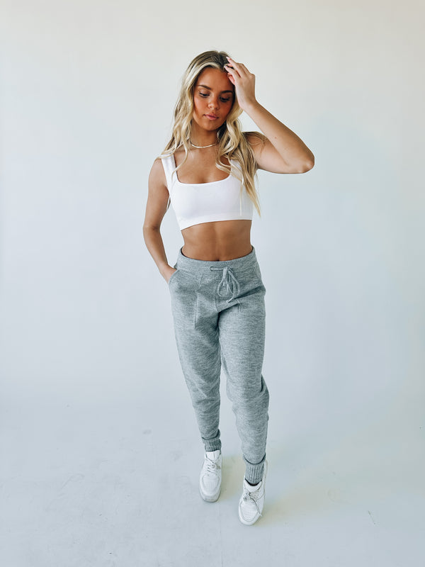 RESTOCKED: Essential Fleece Flare Sweat Pants – Madida Clothing