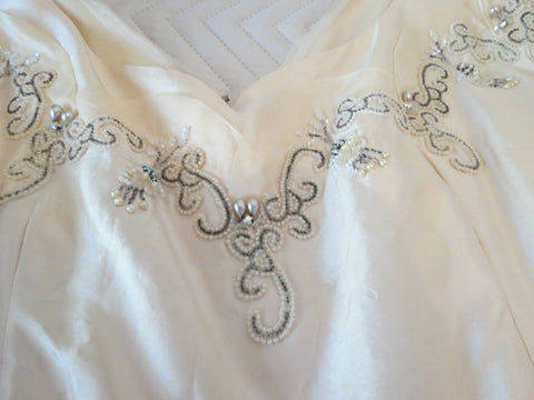 1950s vintage beaded silk dress detail