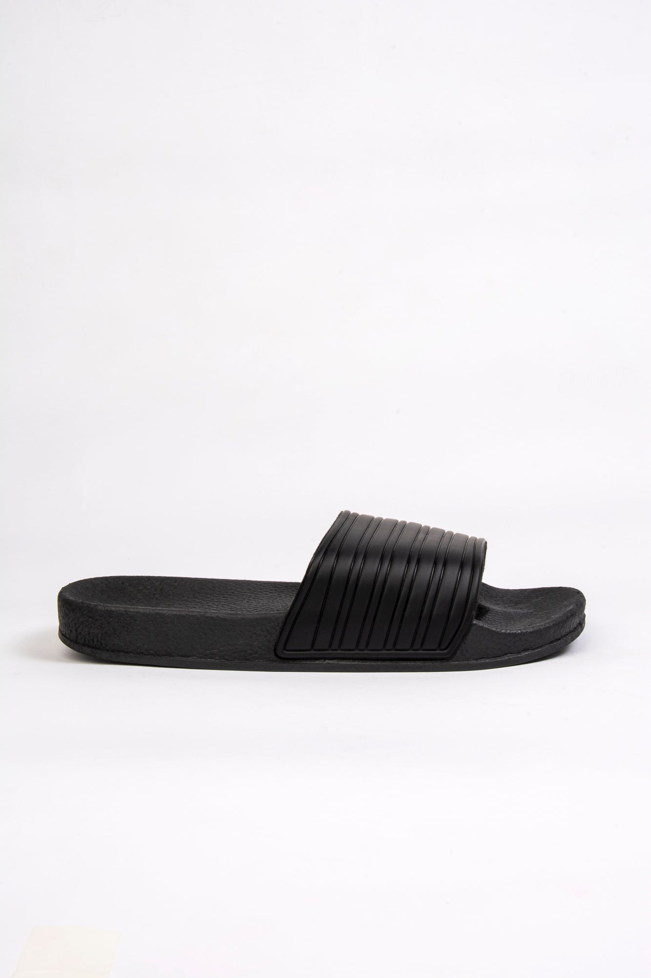 UK mens wholesale black slider sandal – Kenyons Footwear