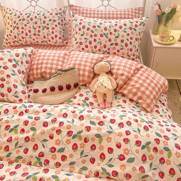 Cute Strawberries Bedding Set – ivybycrafts