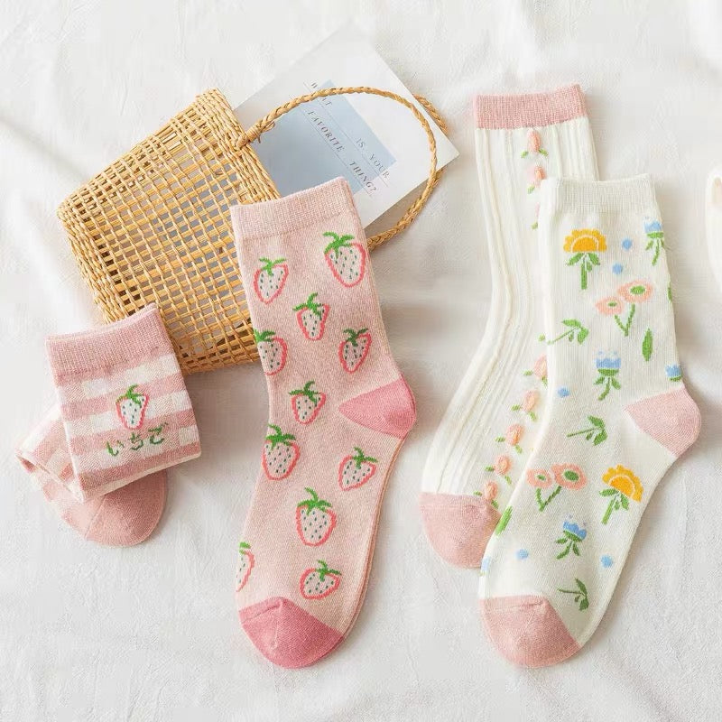 Sweet Strawberry Socks – ivybycrafts