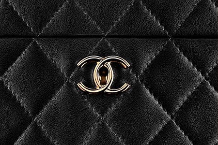 chanel clasp bag