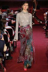 Model catwalk runway makeup blogger Victoria beckham glitter sparkle sequins diamonds free