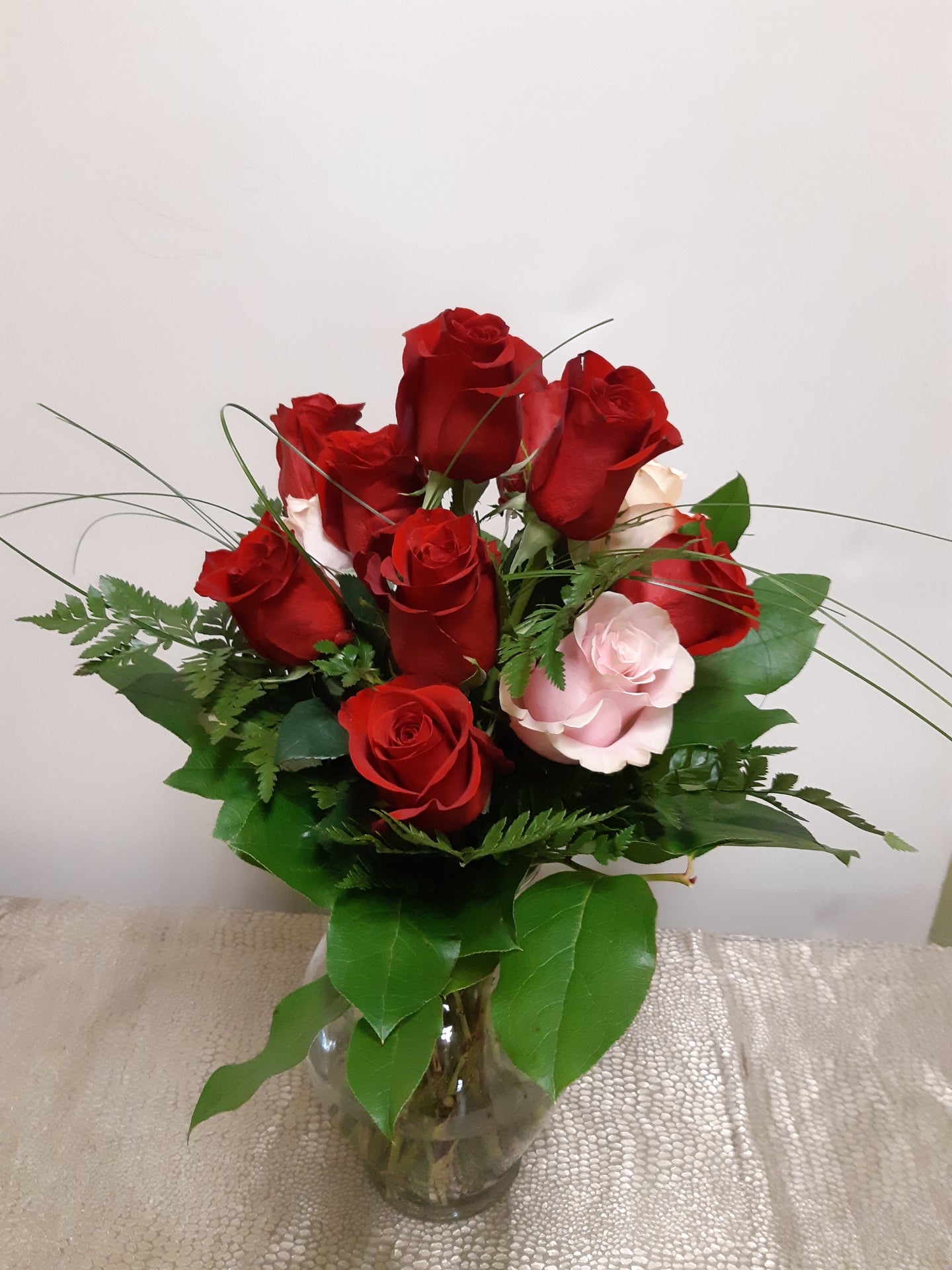 A-1206 - Douze roses rouges et roses – Terre Nature