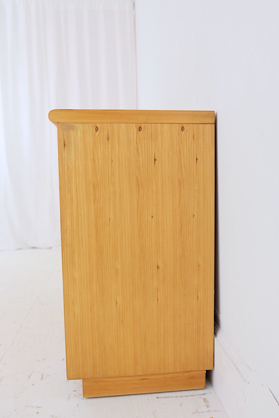 Founders Shallow Short Chest of Drawers Four Drawers ...