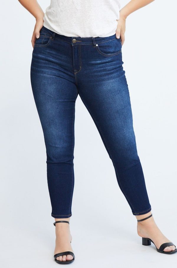 Curvy – 1822 Denim