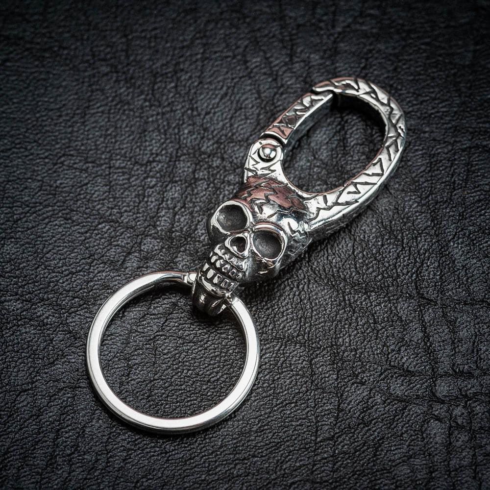 Silver Skull Keychain.