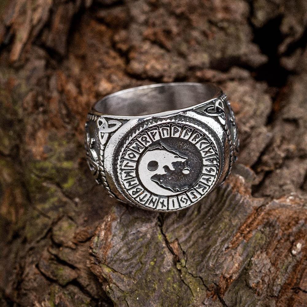 Men's Wolf Symbol Signet Ring