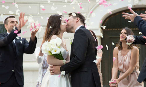 rose petals for a wedding