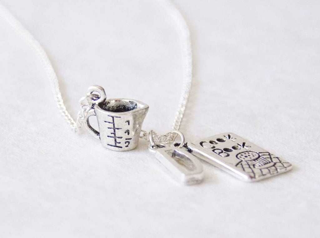 best gift ideas for bakers necklace set