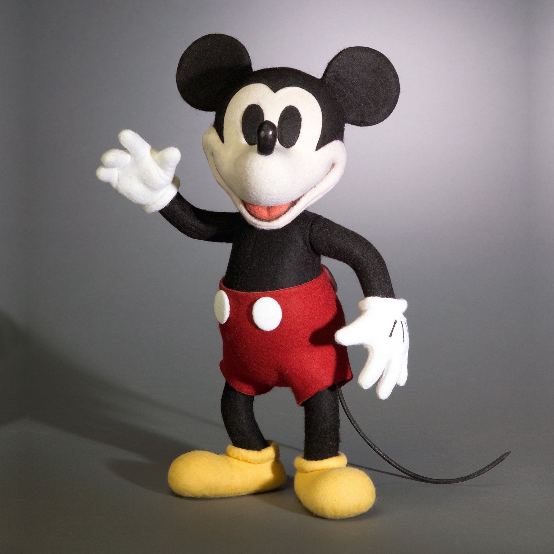 r mickey mouse