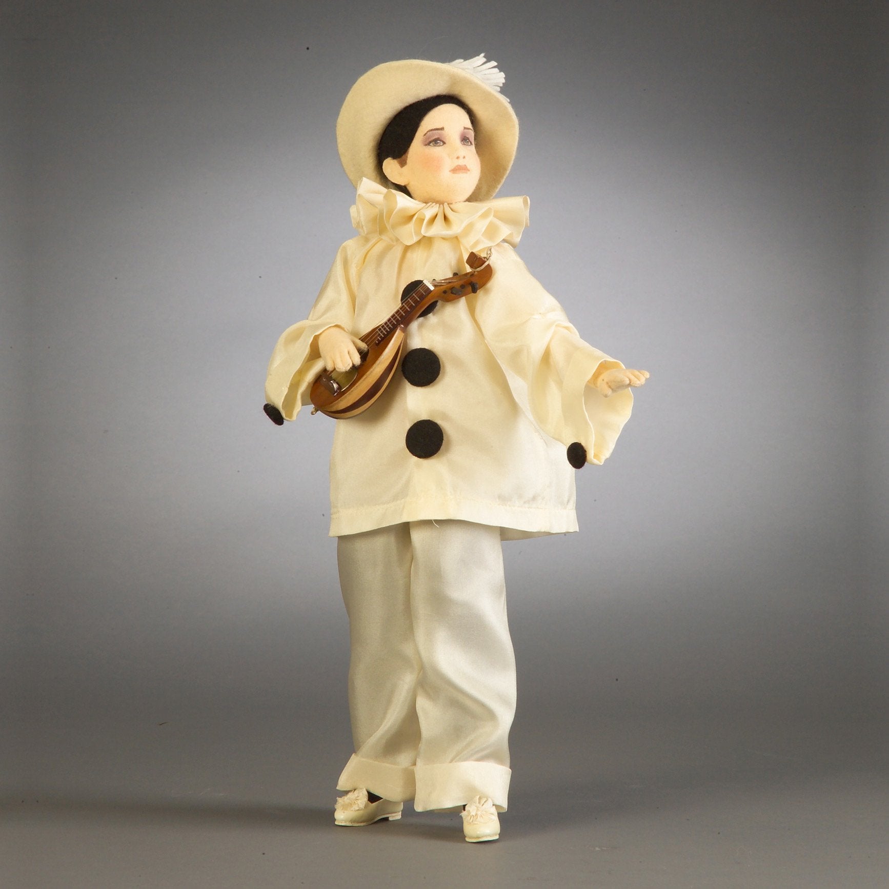 pierrot doll