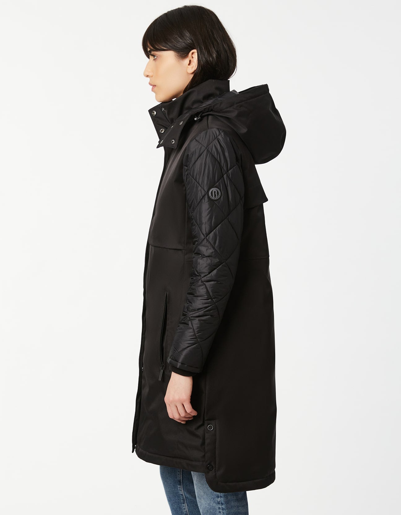 SLEEK HOODED RAIN COAT