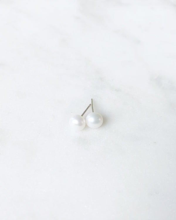 Contemp Birdie Pearl Glory jumbo stud earrings at Rs 1240.00, Chennai