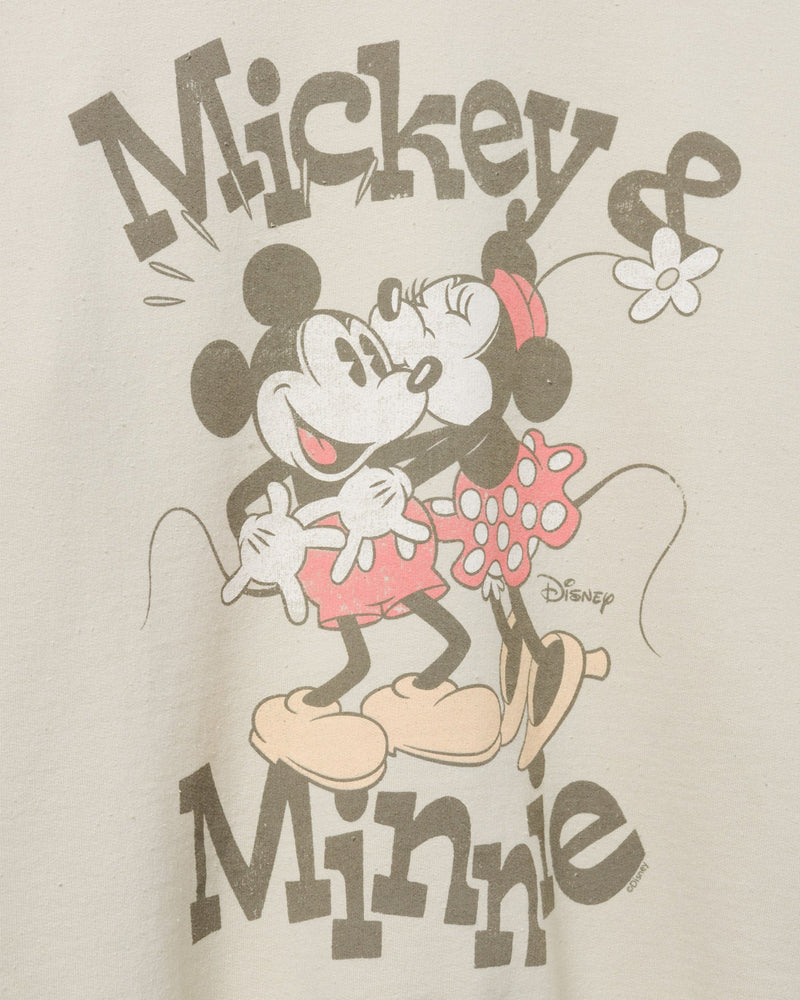 old mickey and minnie kissing