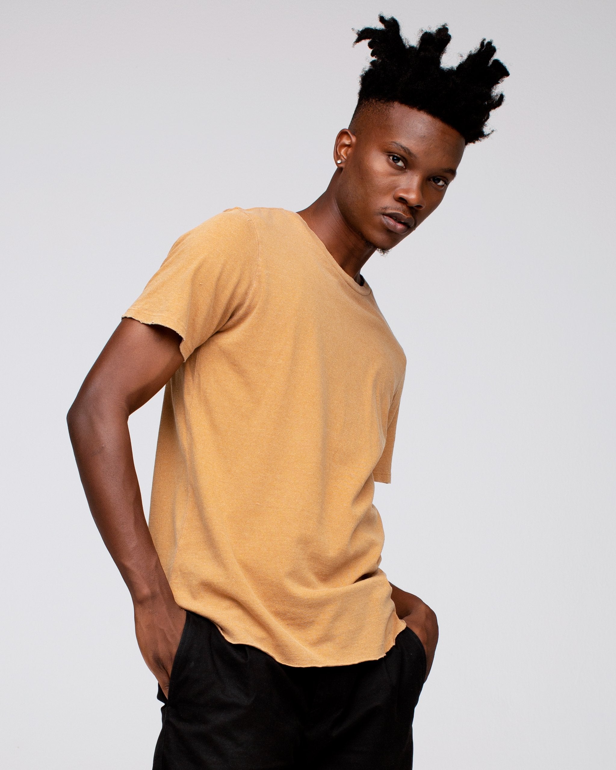 Men's Shirt-Tail Tee