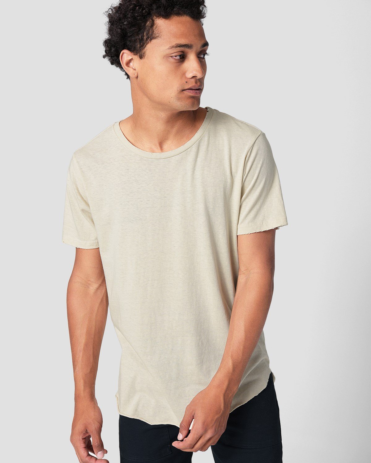 Men's Shirt-Tail Tee