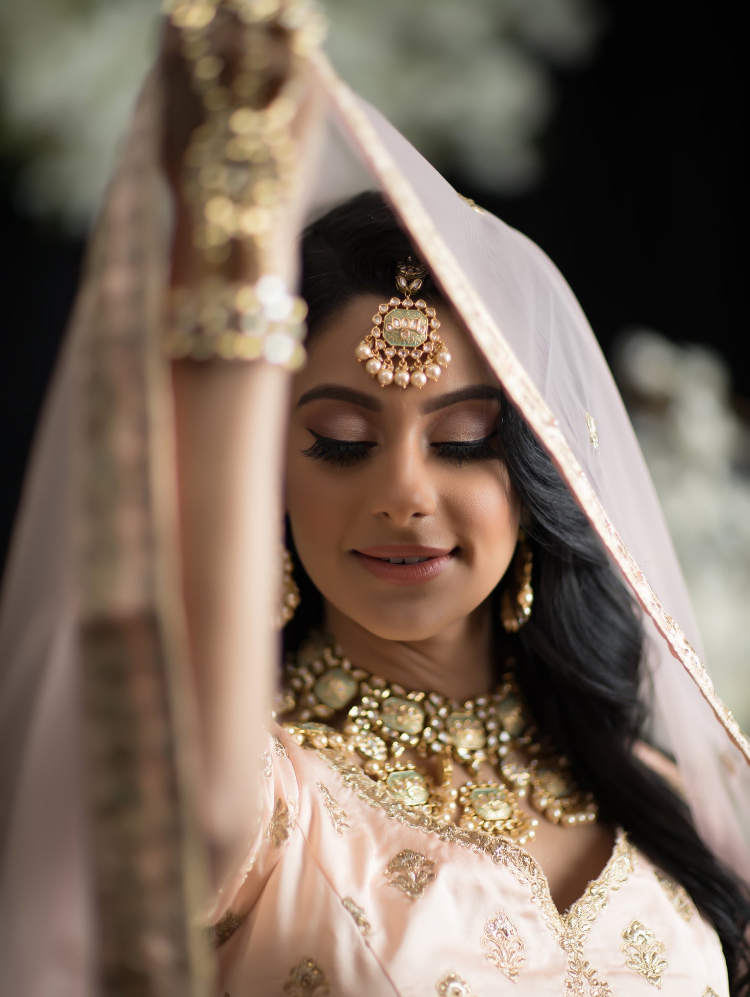Diamond jewelry for peach-pastel lehenga. | Bridal jewellery indian, Bridal  jewellery inspiration, Bridal jewelry