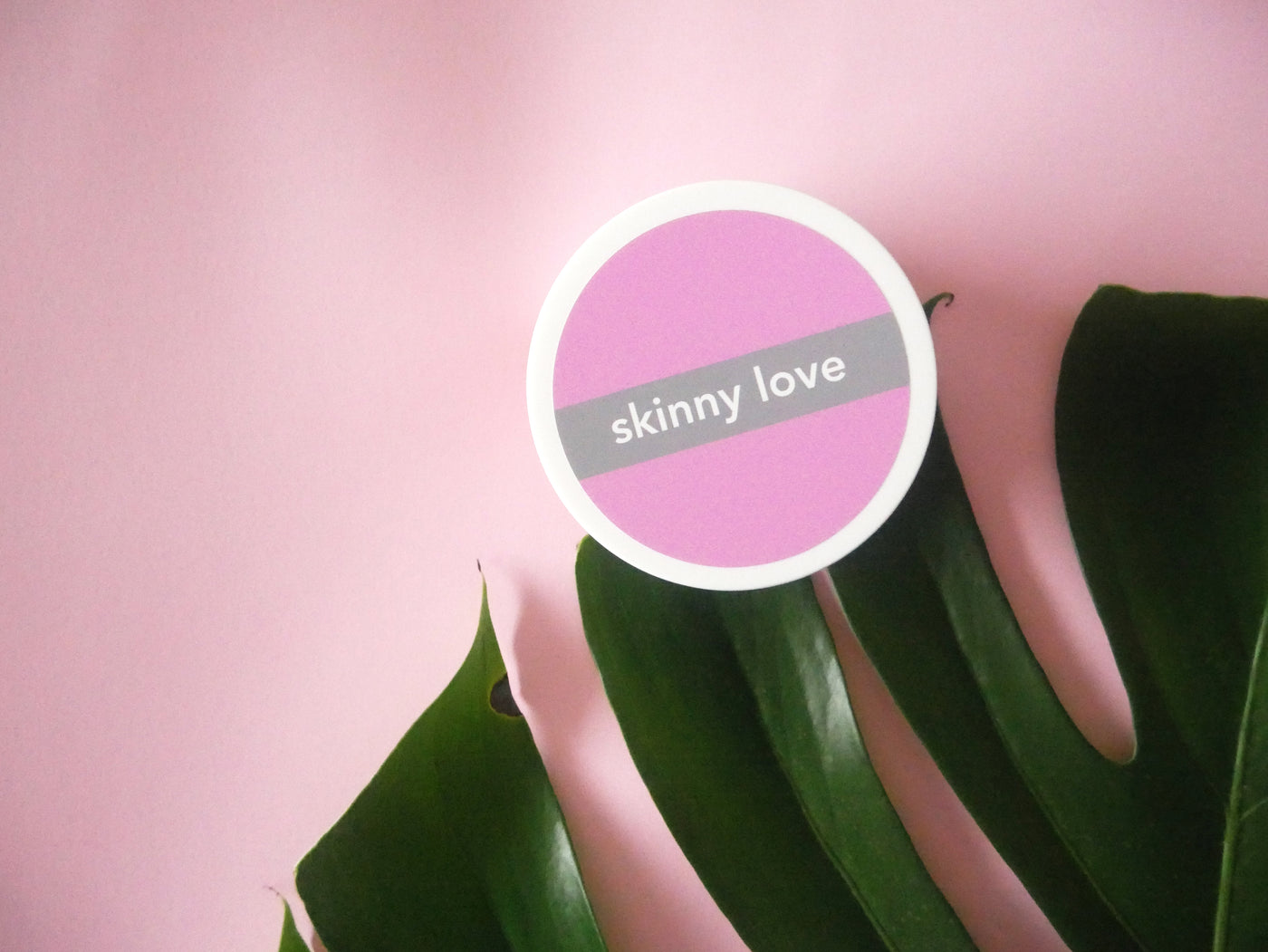 SKINNY LOVE BODY SCRUB - Pink grapefruit, Lavender, Frankincense & Myrrh