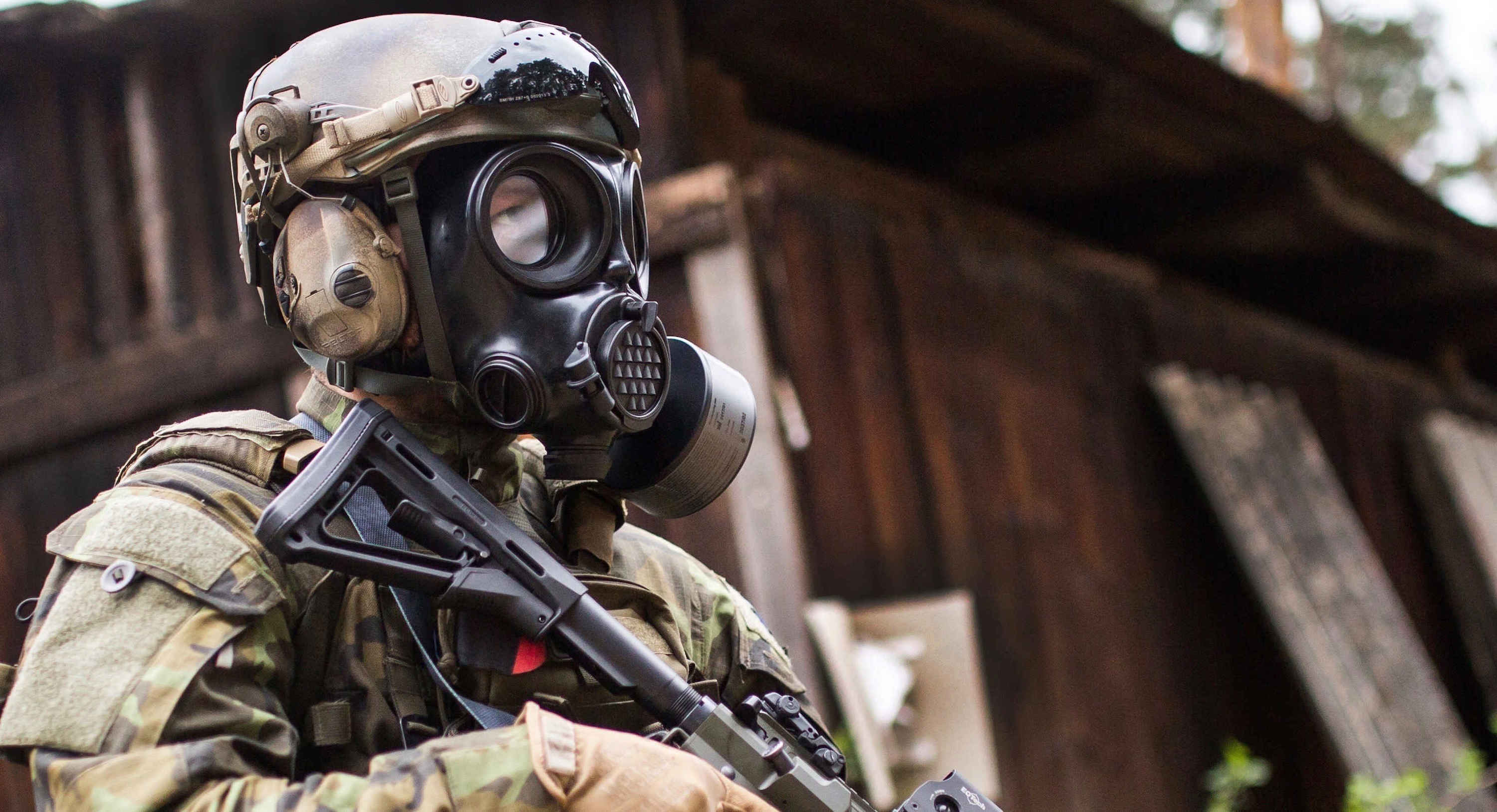 military respirator mask