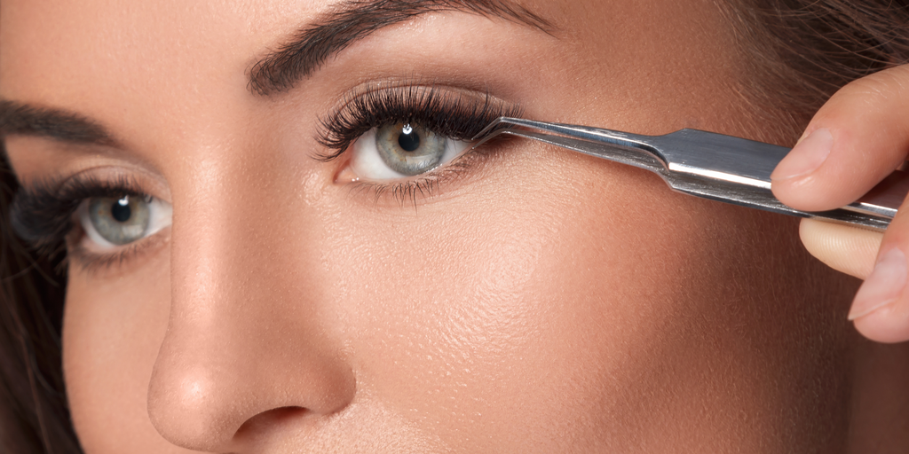 Learn the best way to apply your own lash extensions
