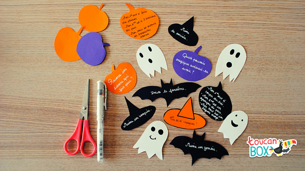 ZOCO - Lot de 500 - Tous personnalisés avec votre empreinte : tampons  d'activités pour enfants Halloween Friends avec crayons | Blocs d'activités  en