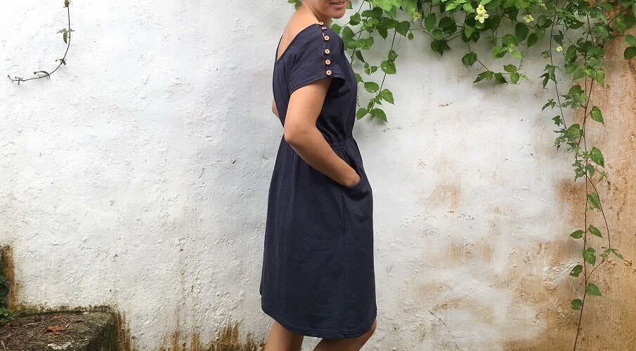 blog post on halfmoon ATELIER | Sew DIY Lou Box Dress 2 | sewing pattern review + tutorial