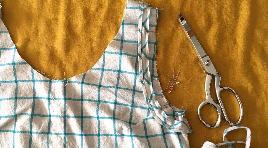 ballet top DELPY | how to bias bind your seams | pattern hack tutorial