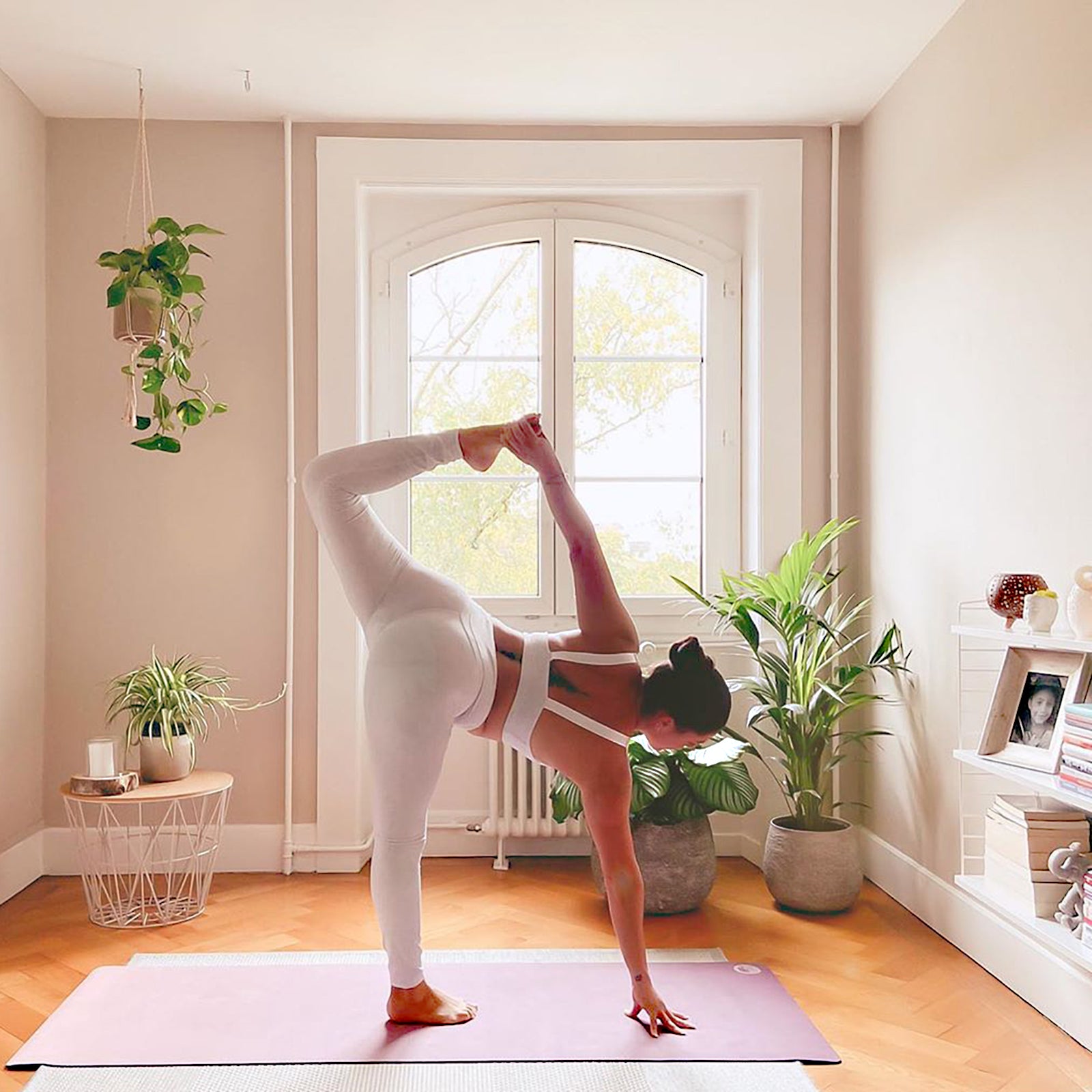7 Tips for the Yoga Workout at Home - LUVIYO AG