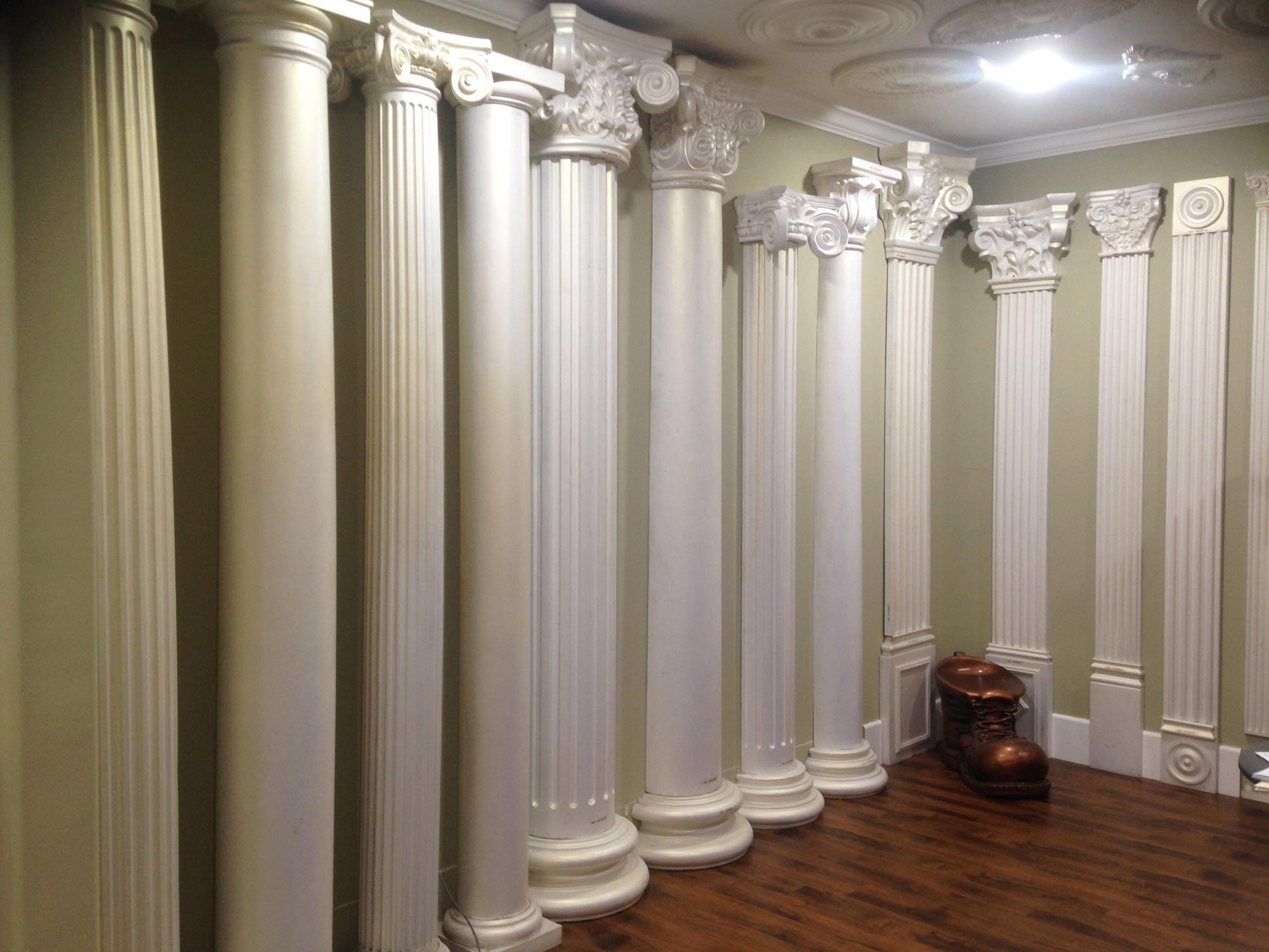 Showroom Columns