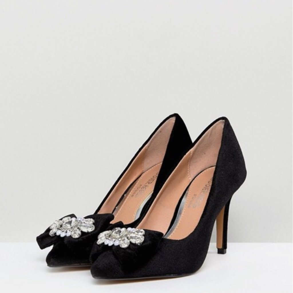 Head Over Heels Black Velvet Court 